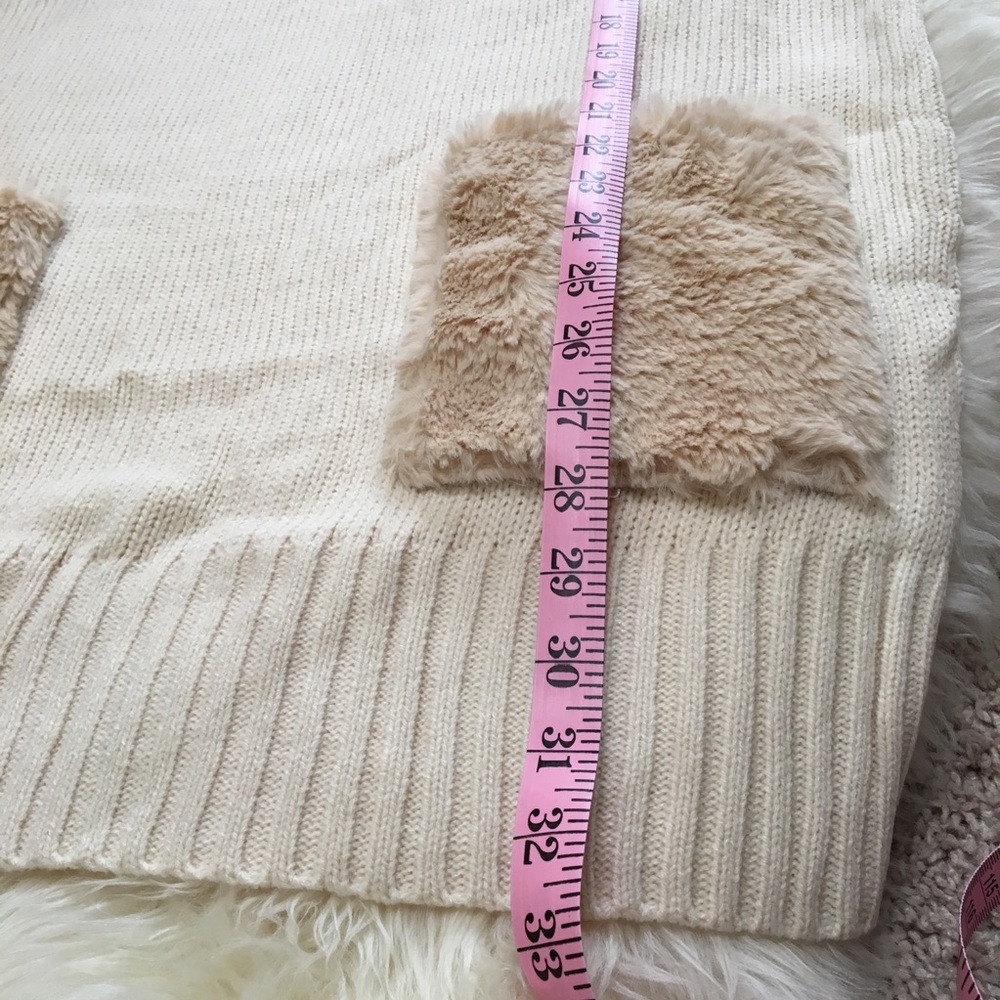 🌸Make an offer!🌸 furry pocket turtleneck sweater - Picture 5 of 8